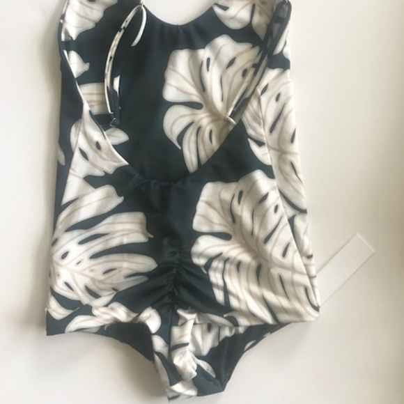 Greenlee One PIece - Picture 4 of 4